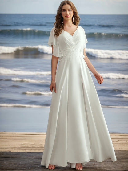 Robes de Mariée Trapèze/Princesse à Col en V et Manches Courtes avec Appliques