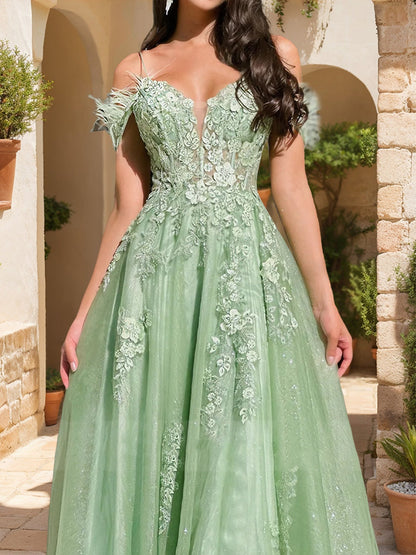 Robe de Bal Trapèze/Princesse en Tulle avec Épaules Dénudées et Plumes