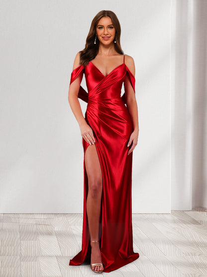 Robe de Demoiselled'Honneur Fourreau/Colonne, Col en V, Épaules Dénudées, Froncée avec Fente Latérale