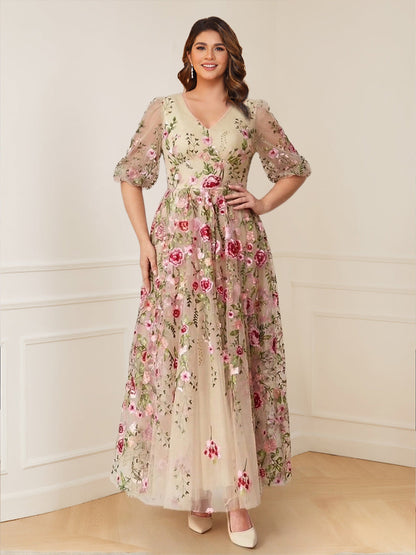 Robe longue de la mère de la mariée grande taille trapèze, à motif floral, col en V et demi-manches