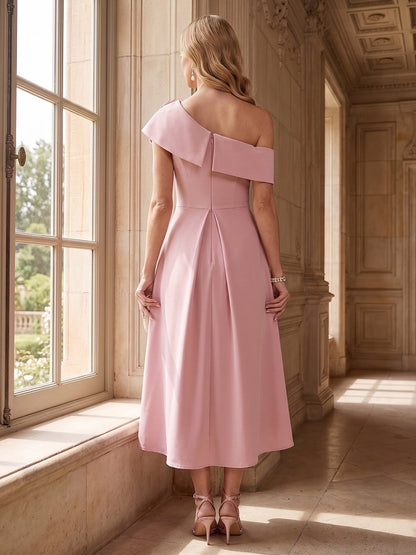 Gaine/Colonne Une épaule Longueur du Thé Manches Courtes Robes Mère de la Mariée avec Fleurs & Plissée