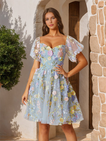 Robes de Bal de Promo A-Ligne/Princesse Col Cœur Longueur Genou avec Broderie