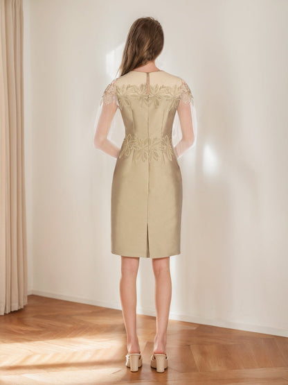 Robes de Mère de la Mariée Genou-Longueur Col Rond Illusion Fourreau/Colonne avec Appliqués