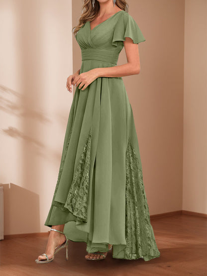 Robes de Mère de la Mariée Ligne A/Princesse Col V Froncé Asymétrique avec Appliques en Dentelle