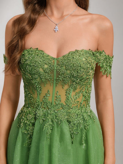 Robes de Retour à la Maison Courtes en Tulle Épaule Dénudée Ligne A/Princesse avec Appliqués