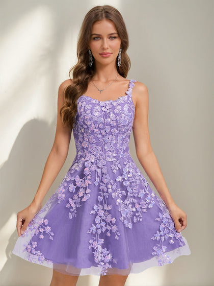 Robes de Bal Courtes A-Ligne/Princesse Col en U avec Sequins et Appliques en Dentelle