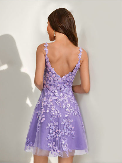 Robes de Bal Courtes A-Ligne/Princesse Col en U avec Sequins et Appliques en Dentelle