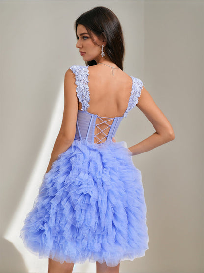 Robes de Bal Col Cœur Courtes en Tulle pour Retour à la Maison avec Appliques en Dentelle et Plis