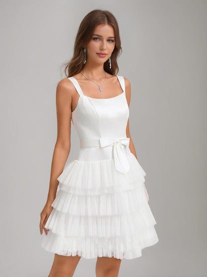 Robes de Bal Courtes à Ligne A/Princesse, Col Carré, sans Manches, à Étages, avec Nœud
