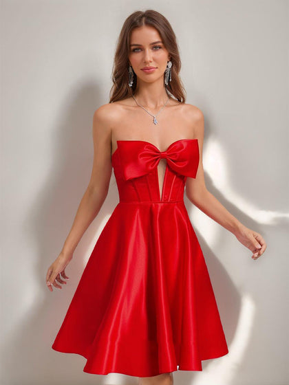 Robes de Bal de Promo Courtes/Mini en Satin, Style A-Line/Princesse, Col en Cœur, avec Nœud