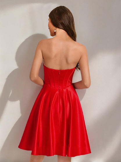 Robes de Bal de Promo Courtes/Mini en Satin, Style A-Line/Princesse, Col en Cœur, avec Nœud