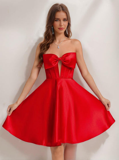 Robes de Bal de Promo Courtes/Mini en Satin, Style A-Line/Princesse, Col en Cœur, avec Nœud