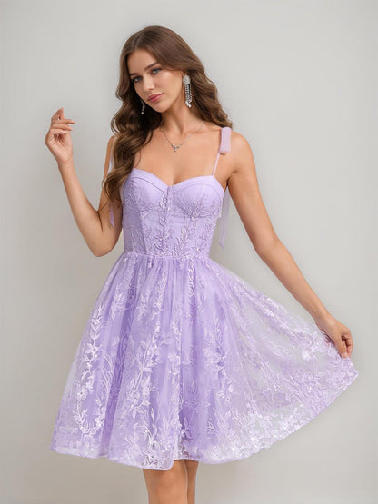 Robes de Retour à la Maison Courtes en Sequins sans Manches avec Nœud et Appliqués, Col en Cœur, Style A-Ligne/Princesse