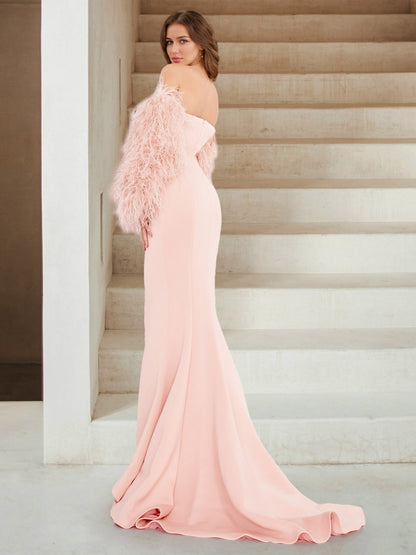 Robe de Soirée en Satin Trompette/Sirène Sans Bretelles, Manches Longues, avec Plumes & Traîne Balai