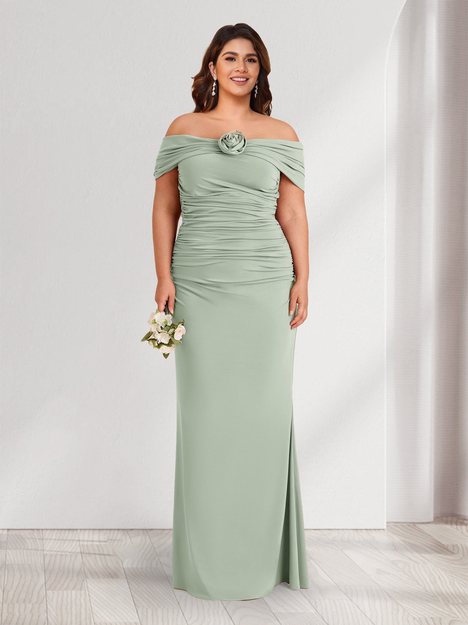 Robes de demoiselle d'honneur grande taille fourreau/colonne à épaules dénudées sans manches froncées avec fleurs en 3D