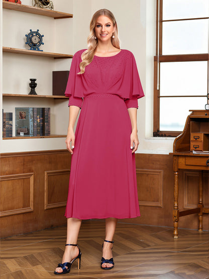Robe de la mère de la mariée midi trapèze, col rond, demi-manches, drapée avec perles et effet cape