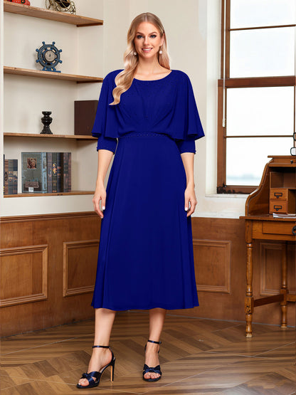 Robe de la mère de la mariée midi trapèze, col rond, demi-manches, drapée avec perles et effet cape
