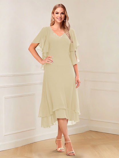 Robe de la mère de la mariée midi trapèze, col en V, manches courtes, volants et perles