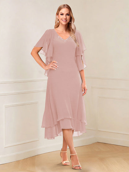 Robe de la mère de la mariée midi trapèze, col en V, manches courtes, volants et perles
