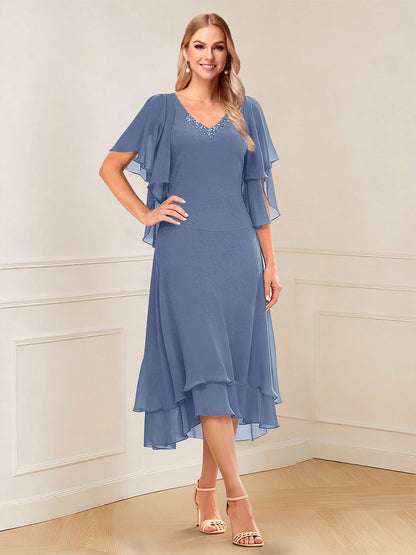 Robe de la mère de la mariée midi trapèze, col en V, manches courtes, volants et perles