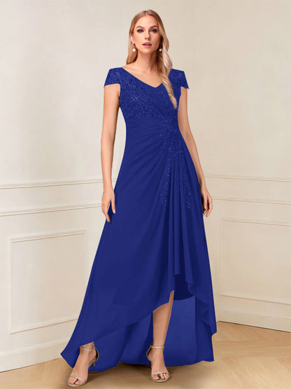 Robe de la mère de la mariée trapèze asymétrique, col en V, mancherons, paillettes et fronces