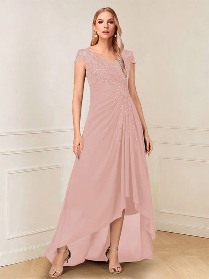 Robe de la mère de la mariée trapèze asymétrique, col en V, mancherons, paillettes et fronces