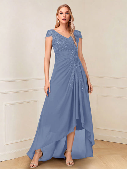 Robe de la mère de la mariée trapèze asymétrique, col en V, mancherons, paillettes et fronces