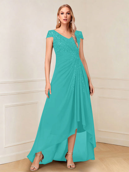 Robe de la mère de la mariée trapèze asymétrique, col en V, mancherons, paillettes et fronces
