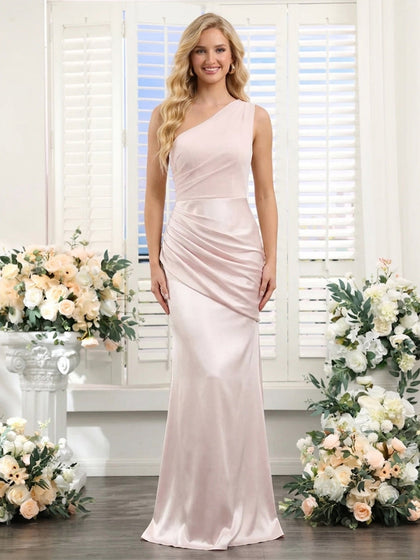 Robe de demoiselle d'honneur longue à une épaule, coupe trompette/sirène, asymétrique, plissée