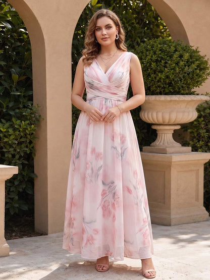 Robe de Demoiselle d'Honneur Grande Taille A-Ligne Col en V Sans Manches Longueur Sol avec Fronces