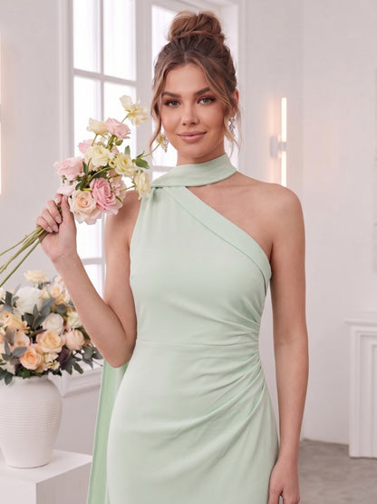 Robe de demoiselle d'honneur longue au sol fourreau, asymétrique à une épaule sans manches avec effet drapé
