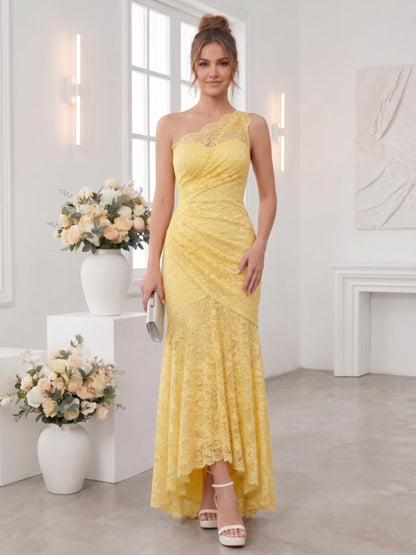 Robe de demoiselle d'honneur longue sirène asymétrique, dentelle et appliqués