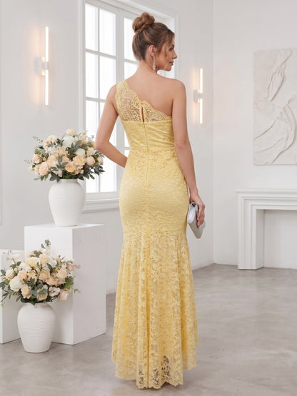 Robe de demoiselle d'honneur longue sirène asymétrique, dentelle et appliqués