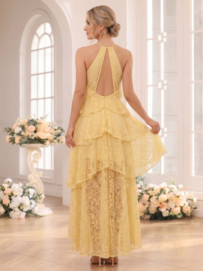 Robe de demoiselle d'honneur trapèze asymétrique, col licou, volants et dentelle
