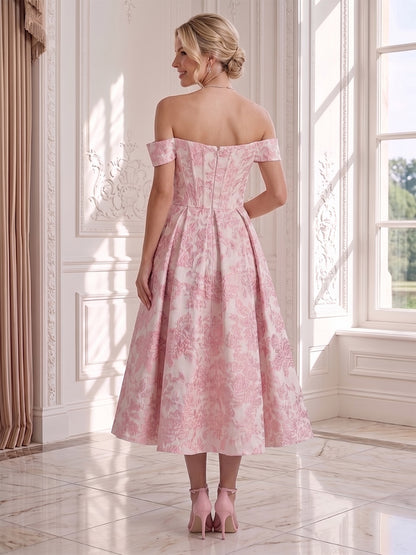 Robe d'Invité de Mariage Ligne A/Princesse, Épaules Dénudées, Longueur Thé, avec Fronces