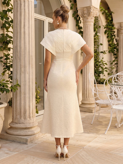 Robe d'Invité de Mariage Trompette/Sirène à Col en V & Manches Courtes, Longueur Thé, avec Fleurs 3D