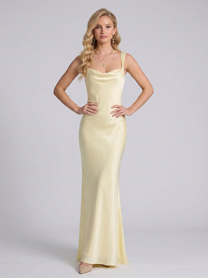 Gaine/Colonne Asymétrique Sans Manches Train de Balayage Robes Longues de Demoiselle d'Honneur avec Ruchée