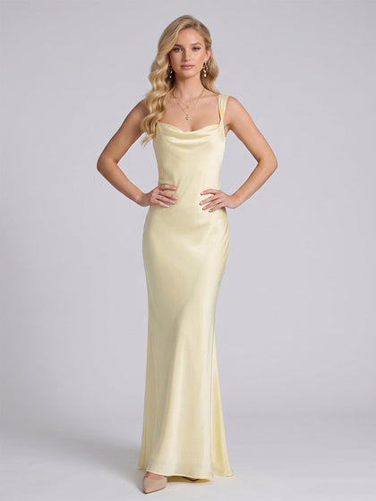 Gaine/Colonne Asymétrique Sans Manches Train de Balayage Robes Longues de Demoiselle d'Honneur avec Ruchée
