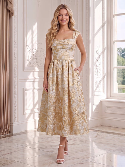 Robe d'Invité de Mariage A-Ligne Col Carré Sans Manches Longueur Thé avec Appliques et Fronces