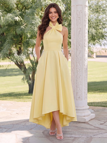 Ligne A/Princesse Licou Sans Manches Asymétrique Robes d'Invité de Mariage avec Noeud Papillon & Ruchée