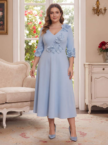 Robe de Mère de la Mariée Grande Taille Coupe A-Line/Princesse à Col en V, Manches Courtes, Longueur Thé avec Fleurs 3D & Plis