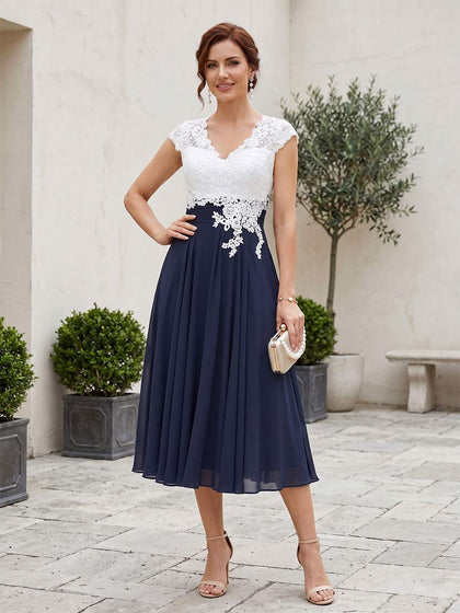 Ligne A/Princesse Col en V Manches Courtes Longueur du Thé Robes Mère de la Mariée avec Appliqué & Plis