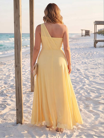 Robe de Demoiselle d'Honneur Grande Taille Coupe A-Line/Princesse Asymétrique, Sans Manches, Longueur au Sol avec Fente Latérale & Ruchés