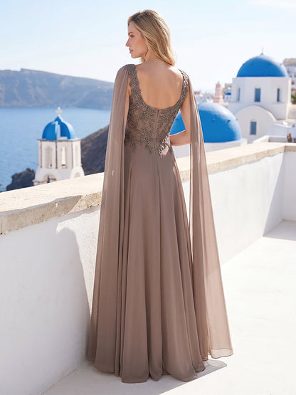 Robe Mère de la Mariée Trapèze/Princesse Col Bénitier à Manches Cape Longueur Sol avec Paillettes et Perlage