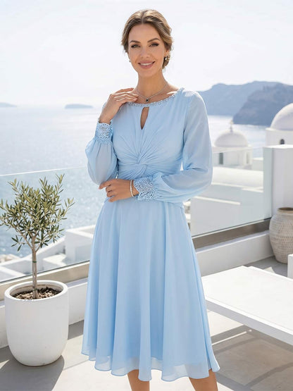 Robe Mère de la Mariée Trapèze/Princesse Encolure Arrondie à Manches Longues Longueur Genou avec Fronces et Découpe Goutte