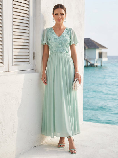 Robe Mère de la Mariée Ligne A/Princesse Col en V à Manches Courtes Longueur Sol avec Fleurs 3D et Broderies