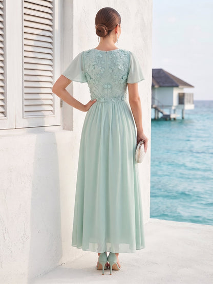 Robe Mère de la Mariée Ligne A/Princesse Col en V à Manches Courtes Longueur Sol avec Fleurs 3D et Broderies