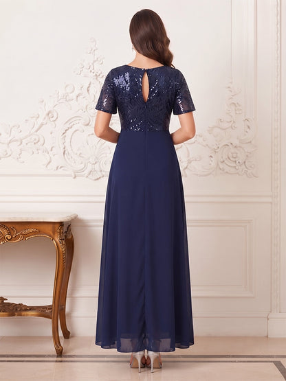 Robe de Mère de la Mariée Fourreau/Colonne, Col Rond, Manches Courtes, Longueur Sol, Fendue sur le Côté avec Appliqués