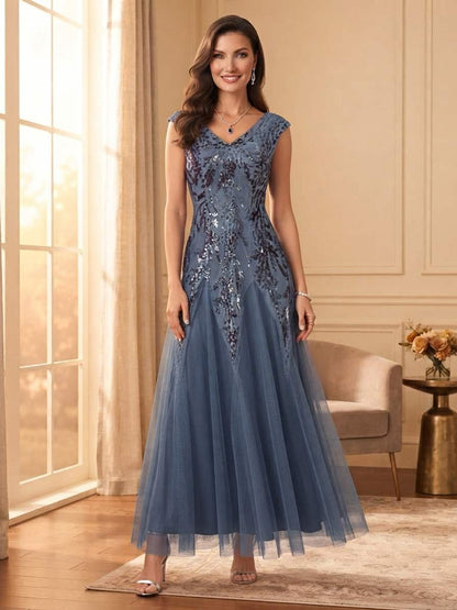 Robe de mère de la mariée longue, coupe trapèze/princesse, col en V, mancherons, avec paillettes et dentelle