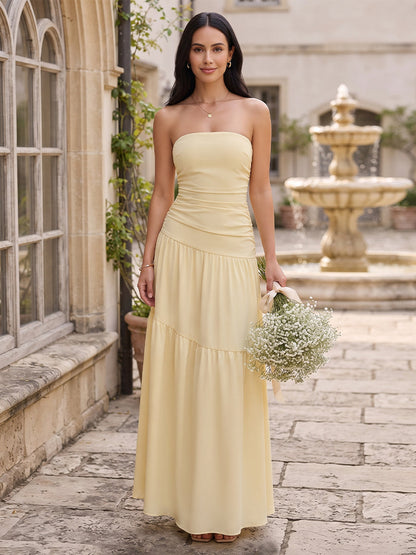 Robe de demoiselle d'honneur longue, coupe trapèze/princesse, bustier (sans bretelles), sans manches, drapée